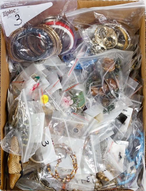 Costume Jewelry Assortment: Costume Jewelry Assortment Including bags of necklaces, earrings, bracelets and watches Length: 12.00 inches (necklace) Category: Jewelry & Timepieces > Costume (Bulk Lots) Shipping Status: Leonard Au