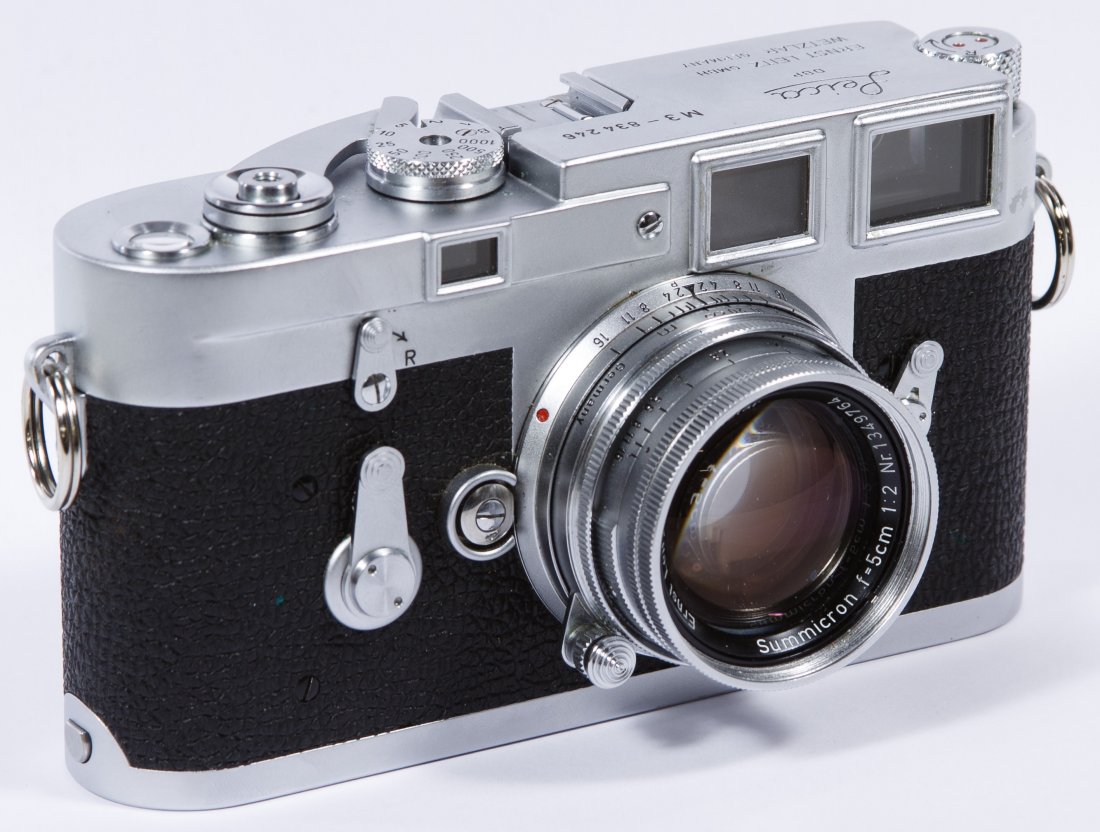 Leica DBP M3 834246 Rangefinder Camera: Leica DBP M3 834246 Rangefinder Camera Having a Ernst Leitz GmbH Wetzler Summicron f=5cm Nr.1349764 lens; together with Leica case Width: 5.75 inches (camera) Category: Cameras & Electronics > Cameras