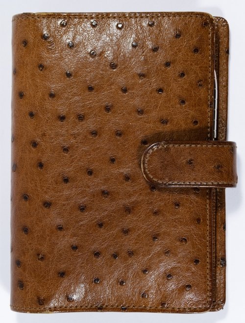 Louis Vuitton Agenda Cover and Pen: Louis Vuitton Agenda Cover and Pen 2009, stamped maker on the inside Height: 5.50 inches Category: Clothing & Accessories > Purses and Handbags Shipping Status: Leonard Auction, Inc. will directly shi