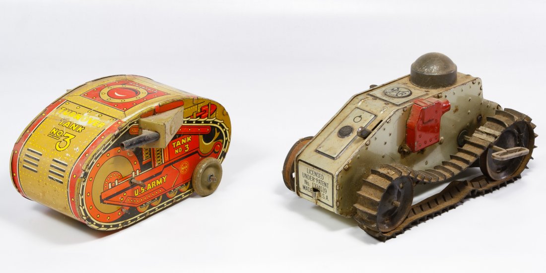 Marx Wind-up Tin Tanks: Marx Wind-up Tin Tanks c.1940, two tanks including a Marx No.3; both including key Length: 9.50 inches (longest) Category: Toys and Dolls > Vintage Toys Tax Status: Subject to an 8.25% sales tax for I