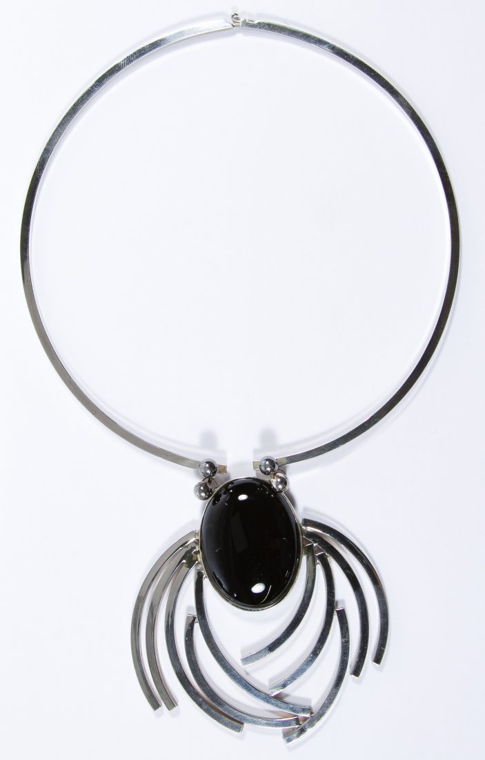 Aaron Rubinstein Sterling Silver and Onyx Necklace: Aaron Rubinstein Sterling Silver and Onyx Necklace Spider on choker; signed and marked on back Length: 15.50 inches Weight: 43.47 dwts. (total weight) Category: Jewelry & Timepieces > Sterling Silver 