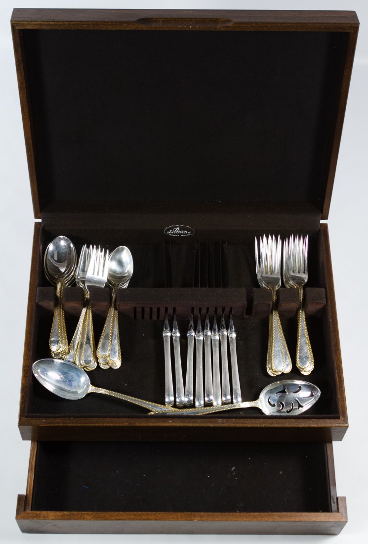 S. Kirk & Sons 'Golden Winslow' Sterling Silver: S. Kirk & Sons 'Golden Winslow' Sterling Silver Flatware Including (8) dinner knives, (8) dinner forks, (8) salad forks, (8) teaspoons, (8) tablespoons and (2) serving spoons; all are marked sterling 