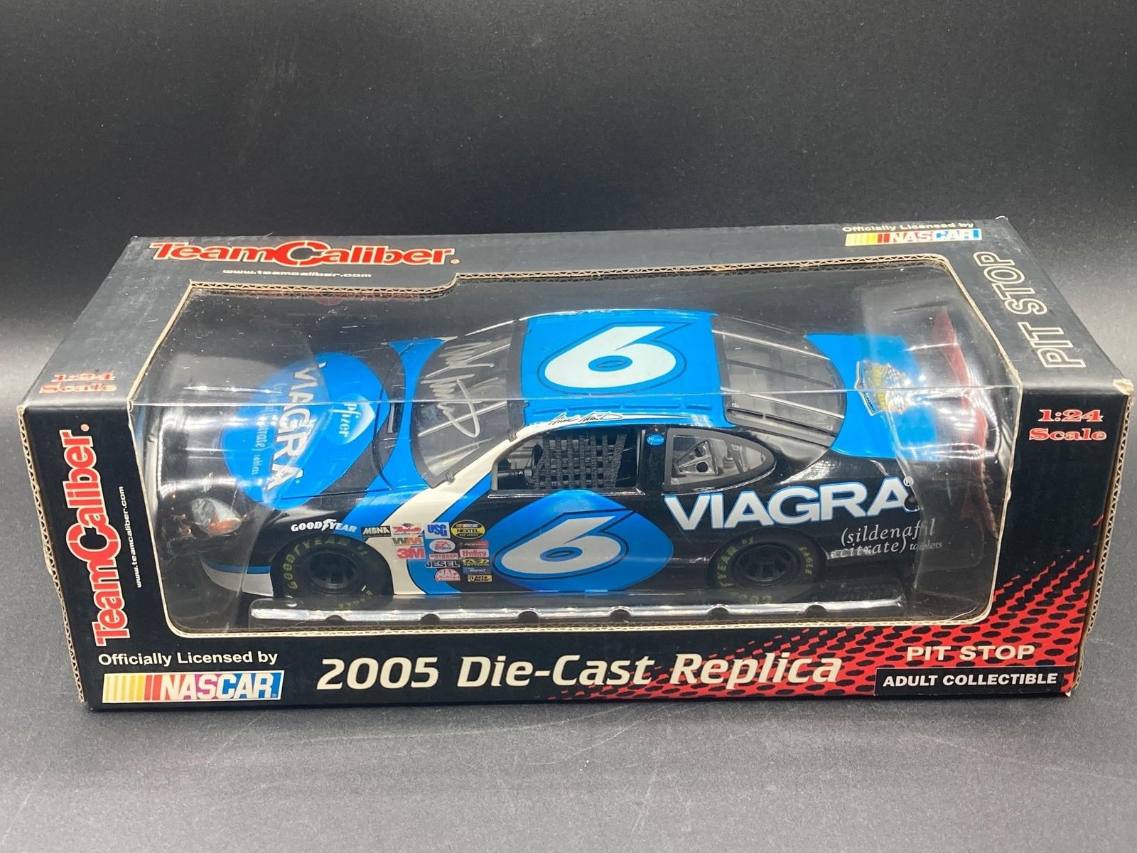 Mark Martin Signed 1:24 Team Caliber Ford (1 of 7)