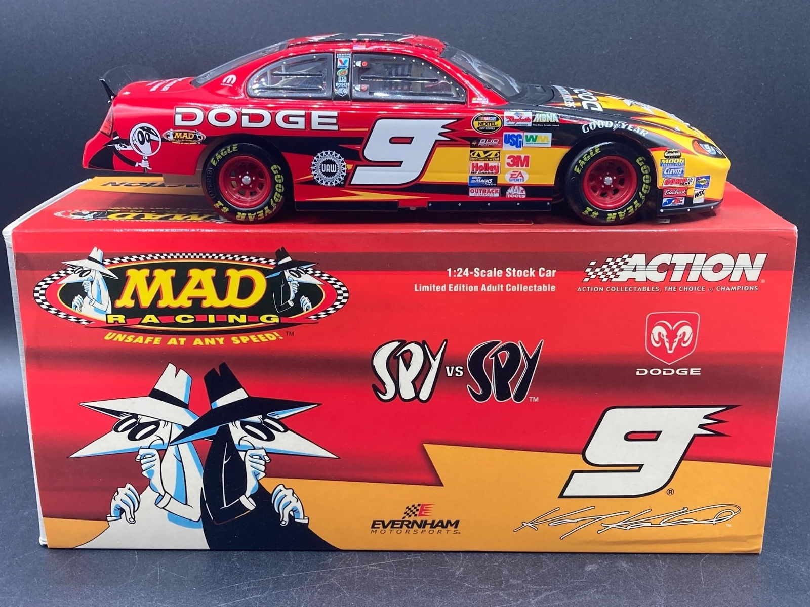 NASCAR Kasey Kahne Signed Spy Vs Spy Die Cast (1 of 9)