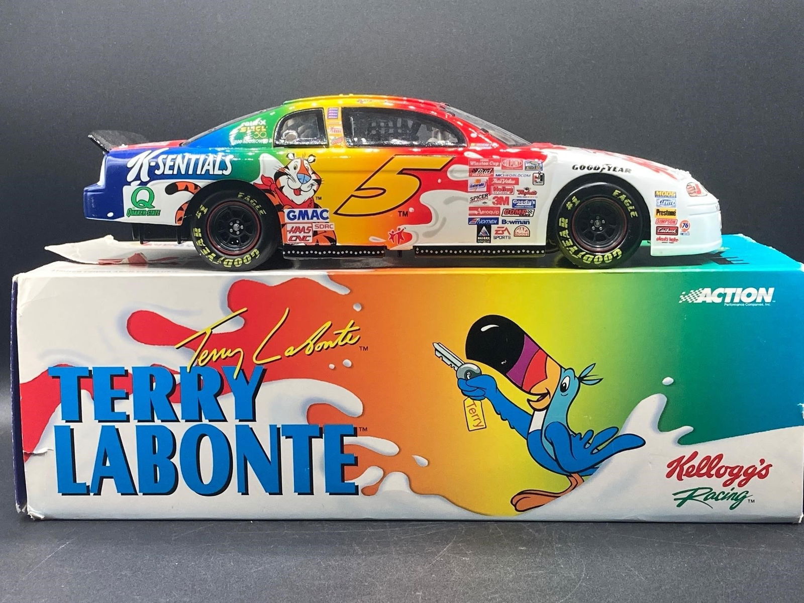 NASCAR Terry Labonte Signed 1:18 Kelloggs Die Cast (1 of 8)