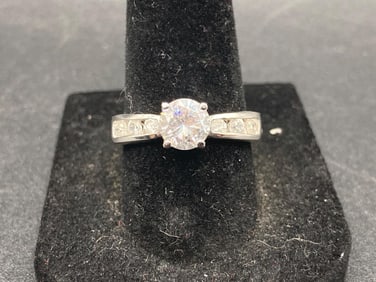 Silver Tone Cubic Zirconia Ring Size 7 1/2