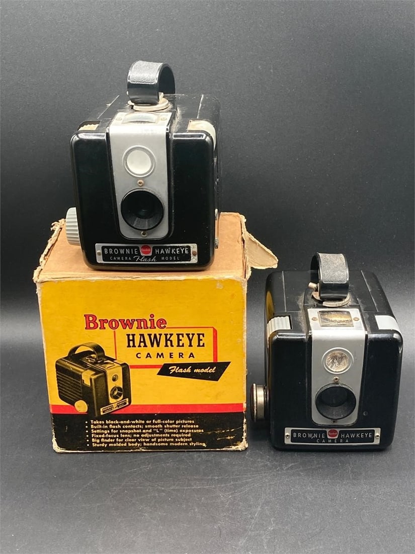 Kodak Brownie Hawkeye Cameras (1 of 7)