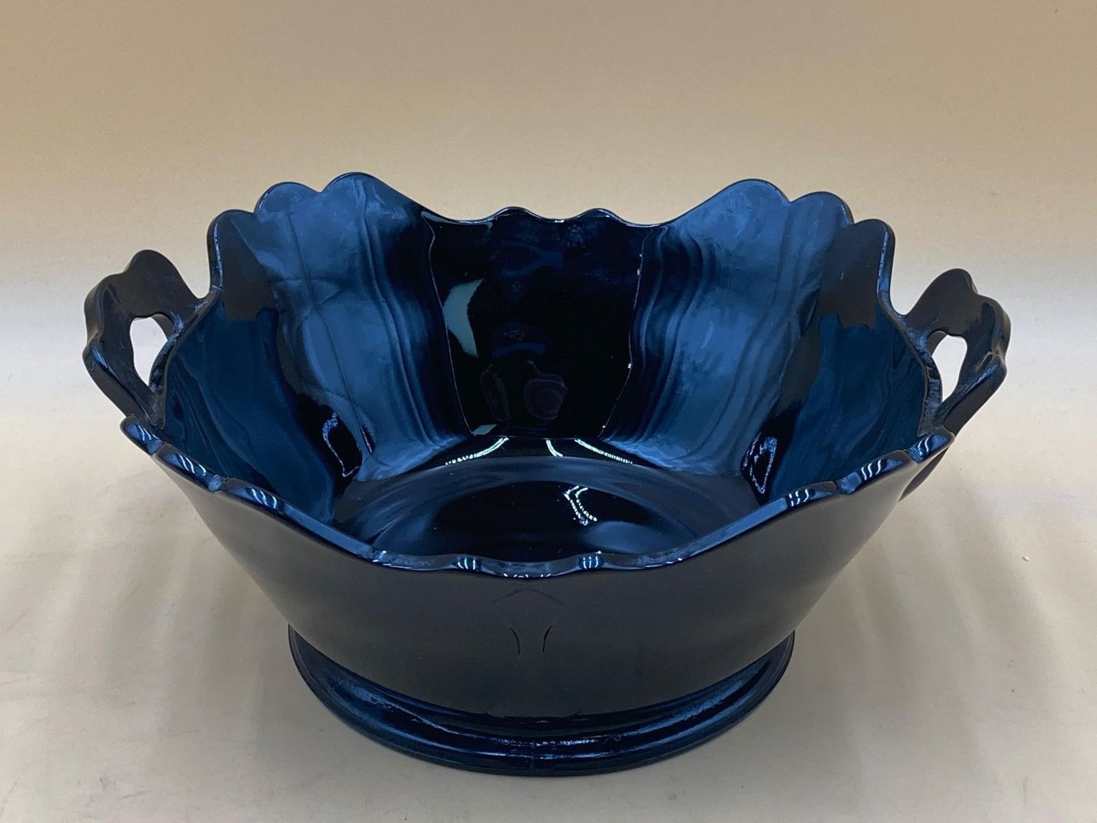 L.E. Smith Mount Pleasant Black Amethyst Bowl (1 of 7)