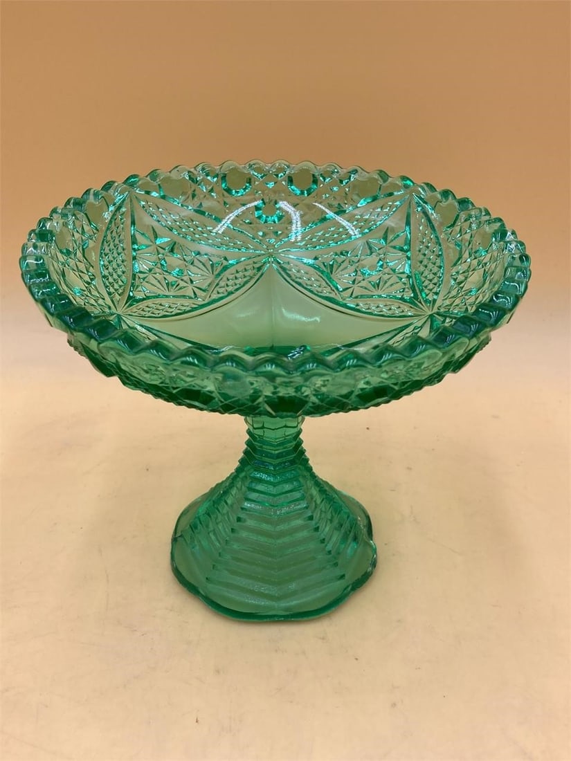 L.E. Smith Mint Green Glass Compote (1 of 6)