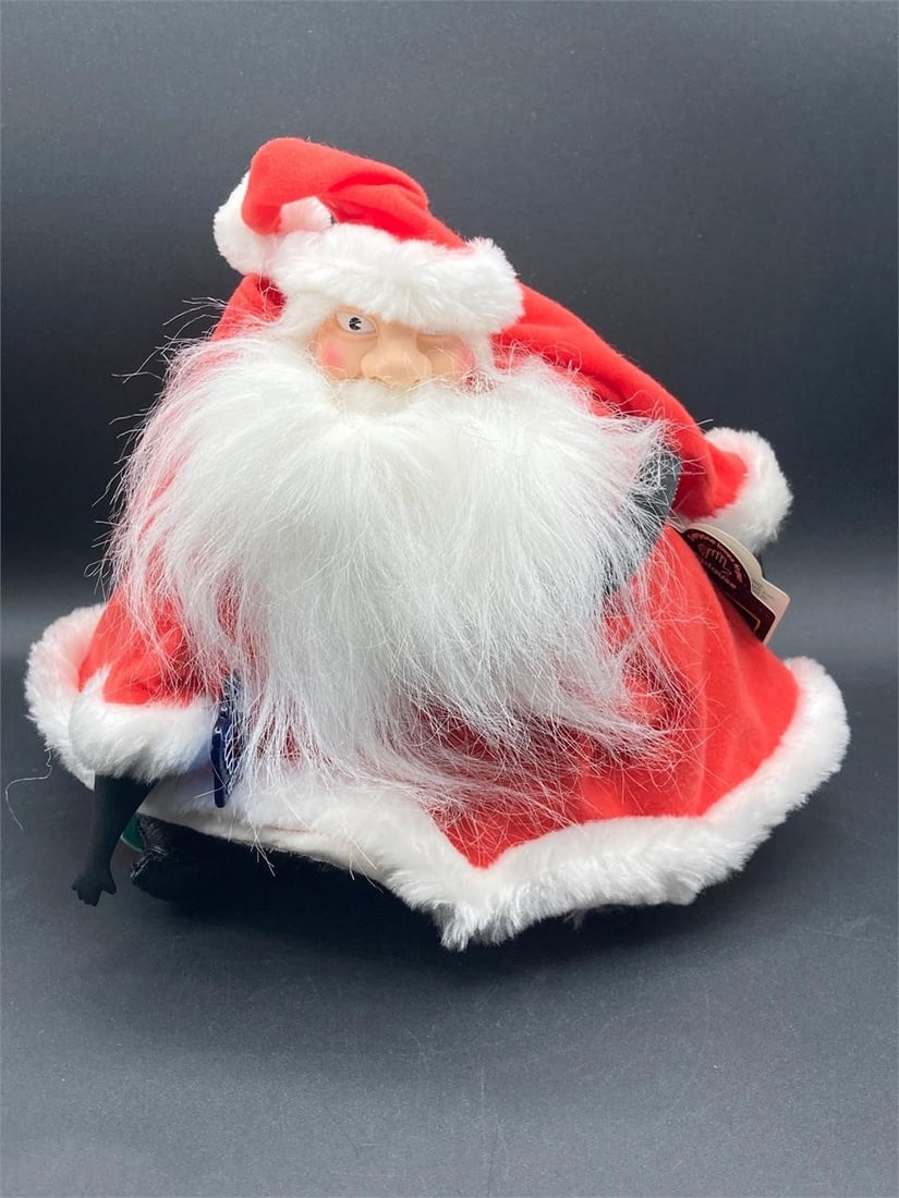 1993 Nightmare Before Christmas Santa Plush: Vintage 1993 Disney Nightmare Before Christmas Santa Claus plush doll by Applause with original tags. Plush is in good condition.Measurements: 10" W, 10" L, 10" H inches 1 pound