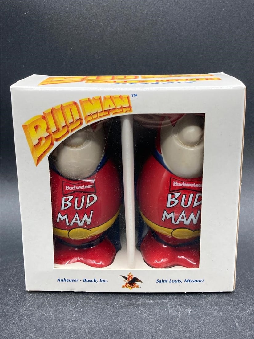 Budweiser Bud Man Salt & Pepper Shakers (1 of 6)