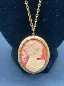 Vintage Gold Tone Cameo Locket Necklace