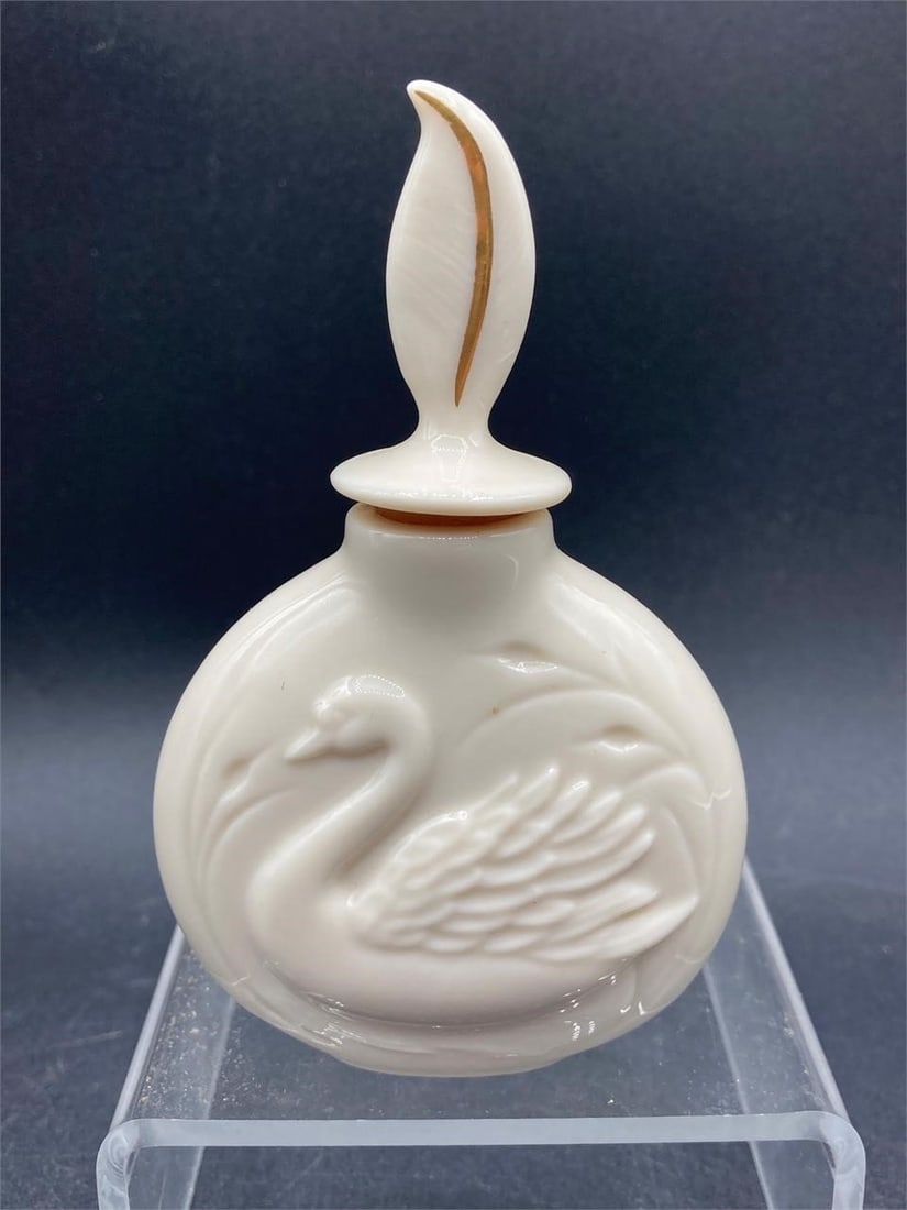 Lenox Porcelain Swan Perfume Bottle (1 of 6)
