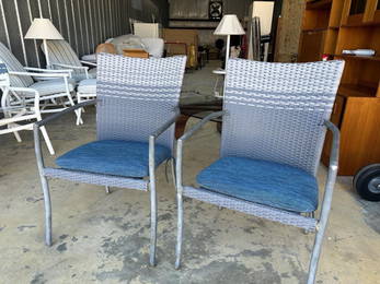 Set of 2 Outdoor Patio Arm Chairs