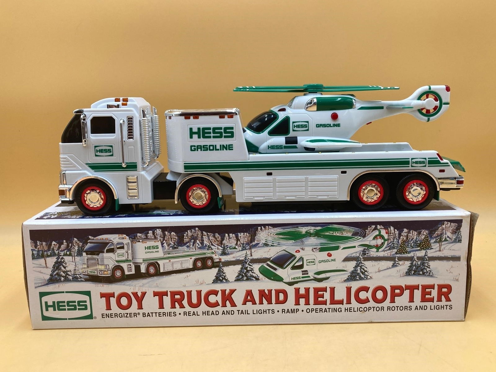 2006 Hess Truck & Helicopter Toy (1 of 8)