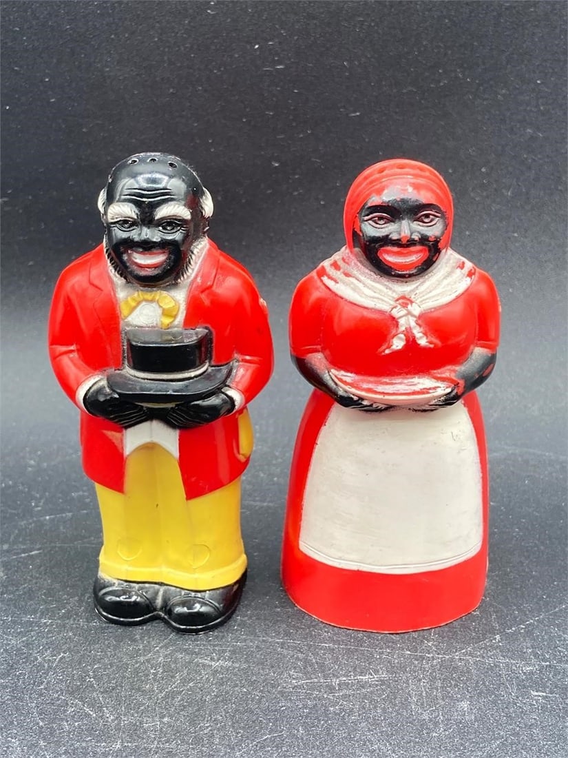 Vintage Black Americana Salt & Pepper Shakers (1 of 10)