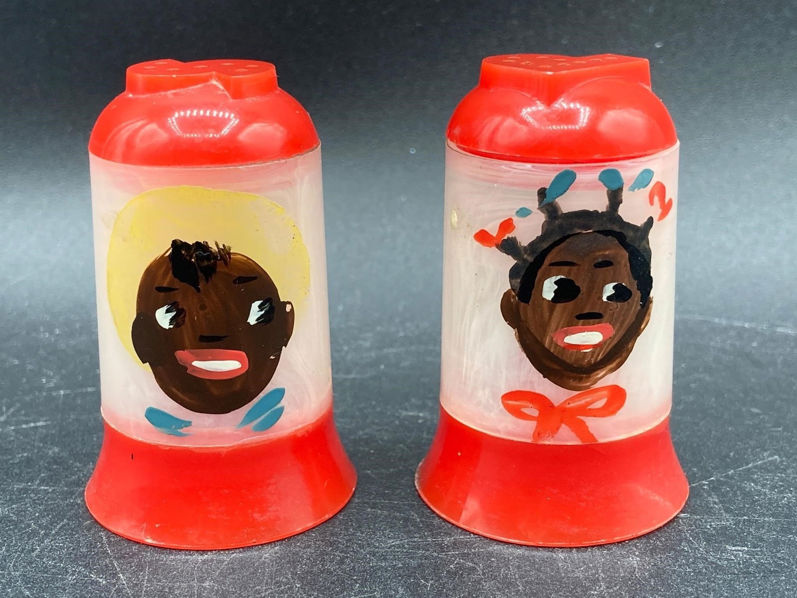 Vintage black Americana Bakelite salt & pepper shaker set. Circa 1950s. Hand painted boy & girl (1 of 6)