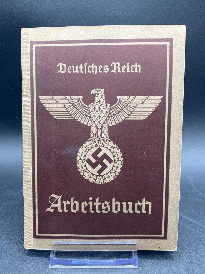 WWII German Deutsches Reich Arbeitsbuch Work Book: Original World war II German Deutsches Reich Arbeitsbuch work book papers. Dated February 1935 on cover page with hand written logs on some pages as noted in photos. Item is in excellent condition.Mea