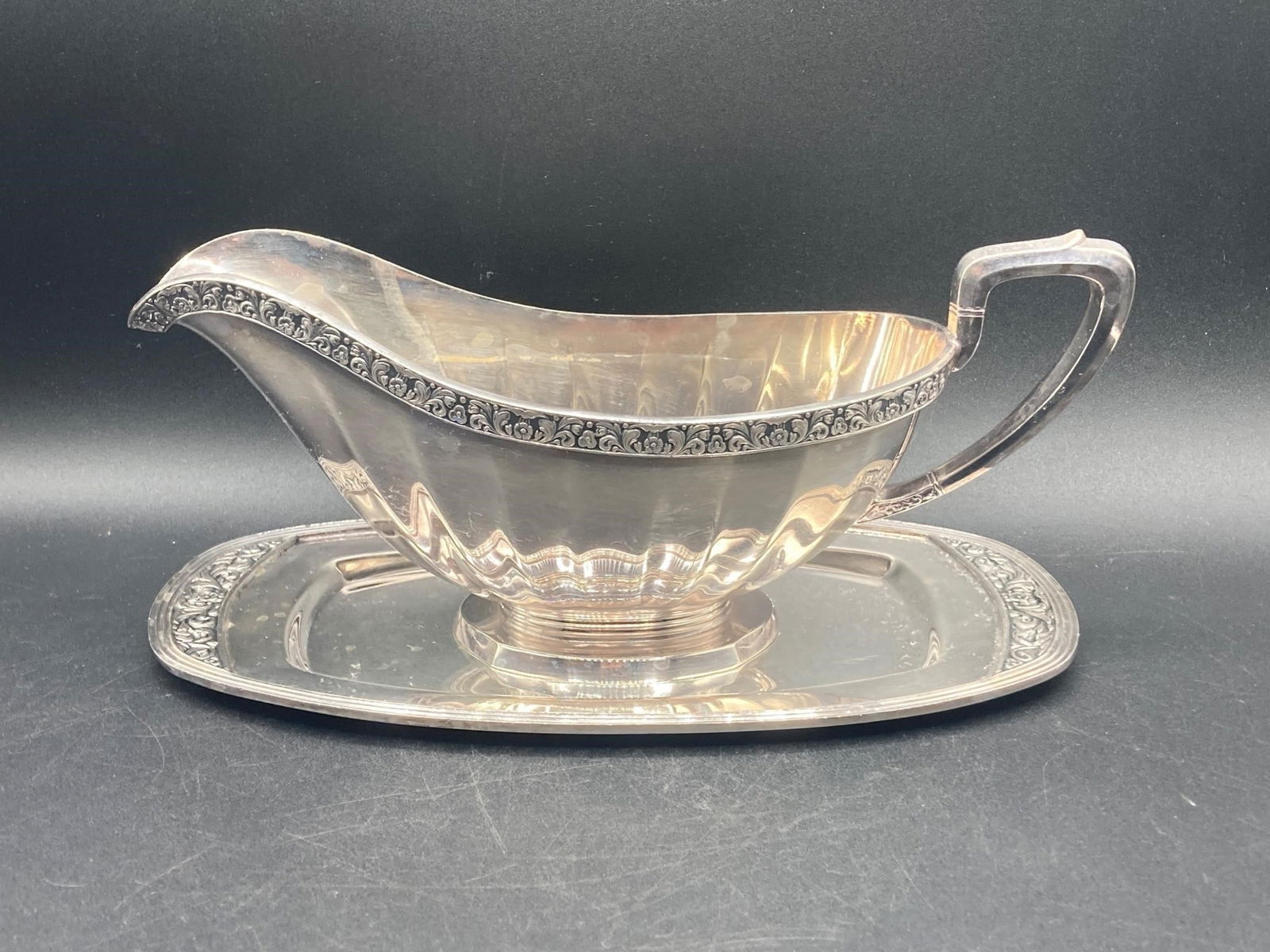 Coronation Silver Plated Gravy Boat & Underplate (1 of 6)