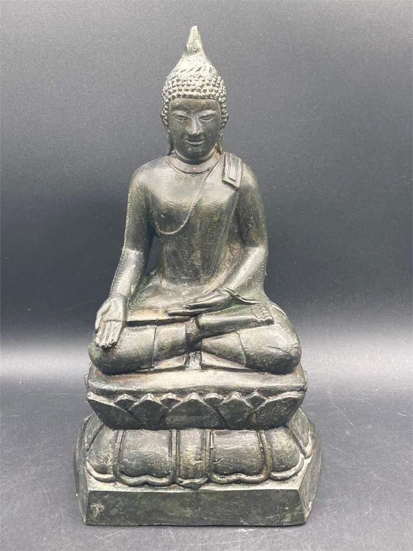 Vintage 10" cast bronze Thailand made Buddha meditation statue. Bronze exterior cast on clay and (1 of 7)