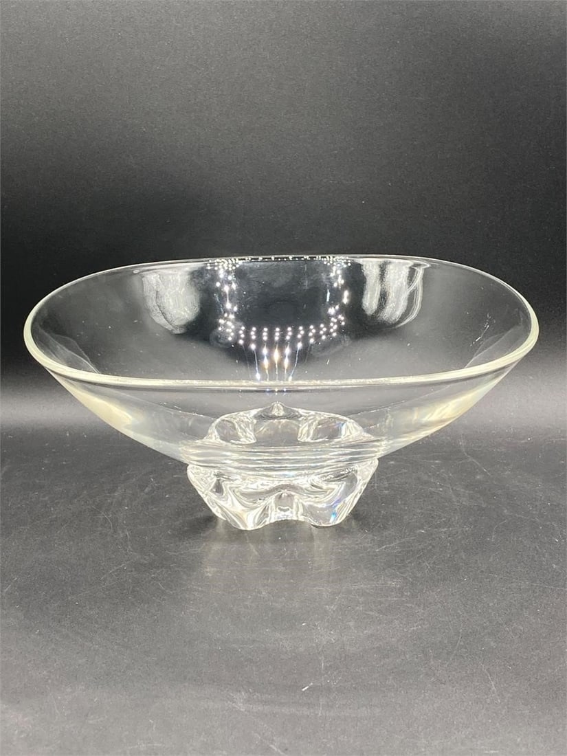 Steuben art glass bowl. Genuine lead crystal glass features ornate three leg glass base and oval (1 of 6)