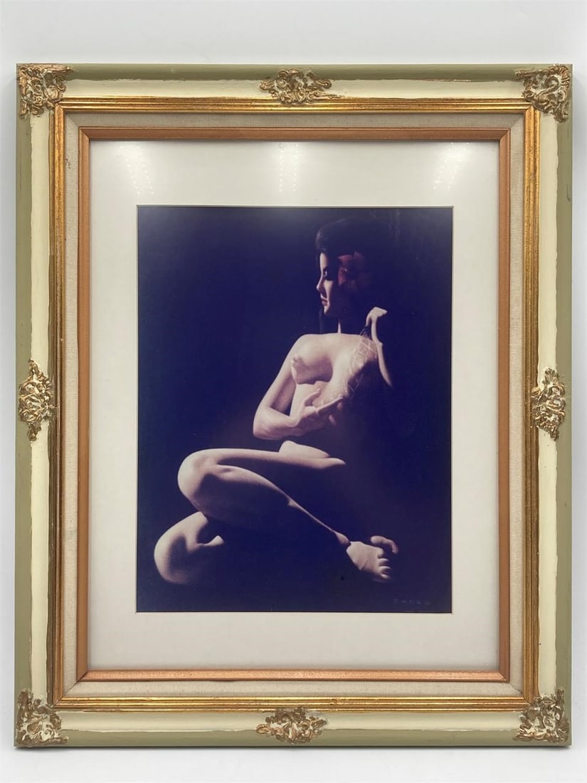 Framed 11x14" Nude Art Portrait: Vintage framed and matted 11x14" nude art portrait. Artistic nude photo with dynamic lighting given a beautiful frame. Unknown artist and model. Total size measures 18x22". Item is in good condition.
