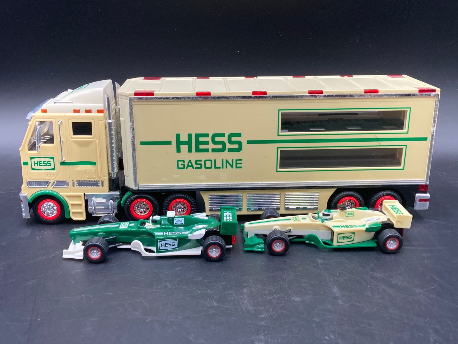 2003 Hess Truck & Race Cars Toy (1 of 8)