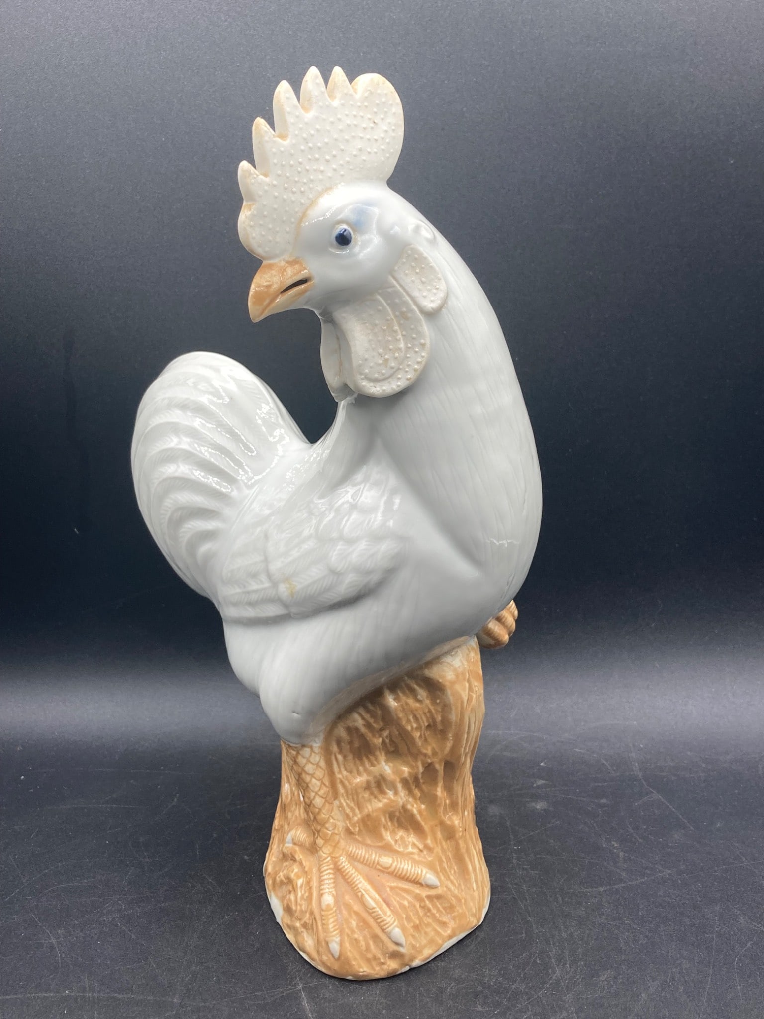 Vintage Blanc de Chine Chinese Export Rooster Figurine (1 of 9)