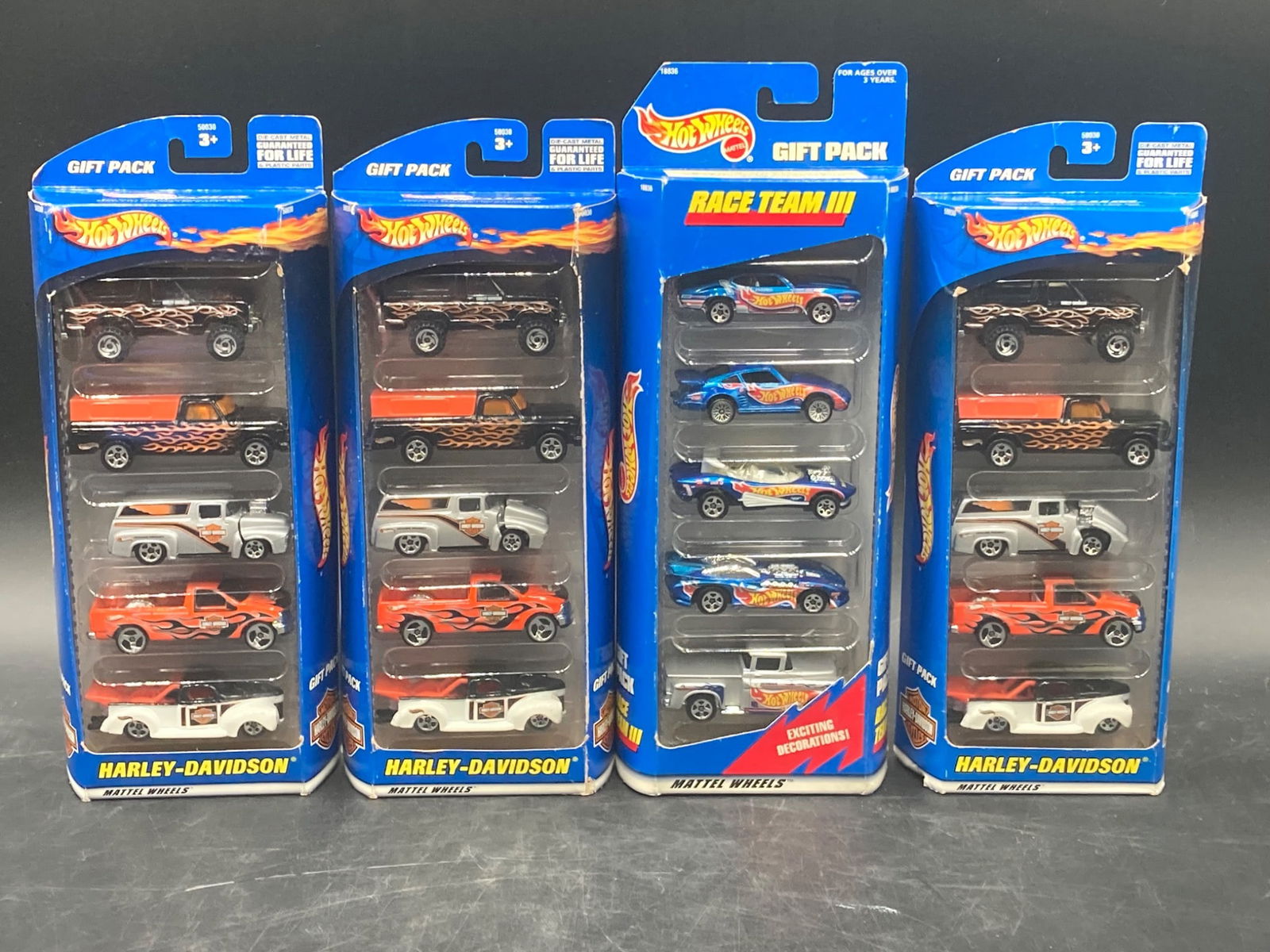 Hot Wheels Harley-Davidson and Race Team III Die Cast Gift Packs (1 of 7)