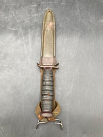 WWII United States M8 Fighting Knife with Sheath and Belt Loop