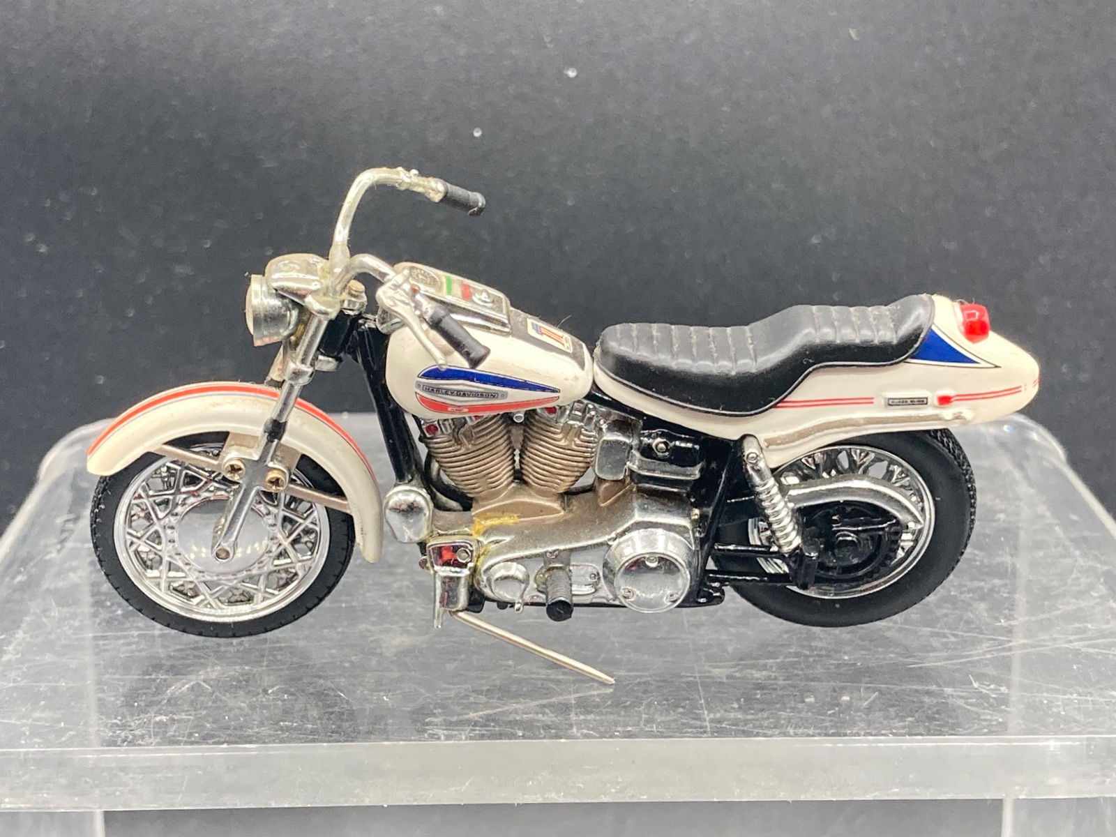 Harley-Davidson Die-Cast Model Motorcycle (1 of 10)