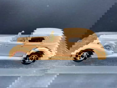 Vintage Hot Wheels 1:64 Classic Caddy Die-Cast