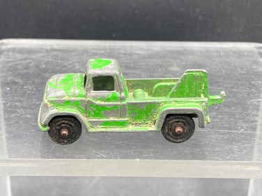 Vintage Tootsietoys Tow Truck Die Cast Toy, Green