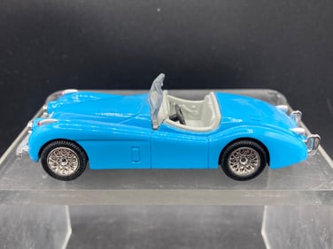 NewRay Jaguar 1:43 XK120 Roadster Diecast Model, Blue