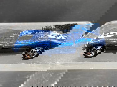 Hot Wheels 1/64 Scale Jaguar D-Type Die-Cast Model Car