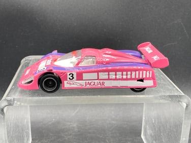 Corgi 1:43 Jaguar XJR9 Die-Cast Model Car with Castrol Branding