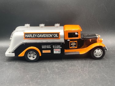 1:24 Scale 1934 Ford Harley-Davidson Oil Tanker Truck Diecast Model