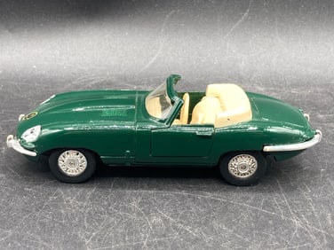 MC Toy 1/38 Jaguar E Type Cabriolet Die Cast Car