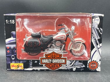 Maisto 1:18 Harley-Davidson Heritage Springer Die-Cast Model