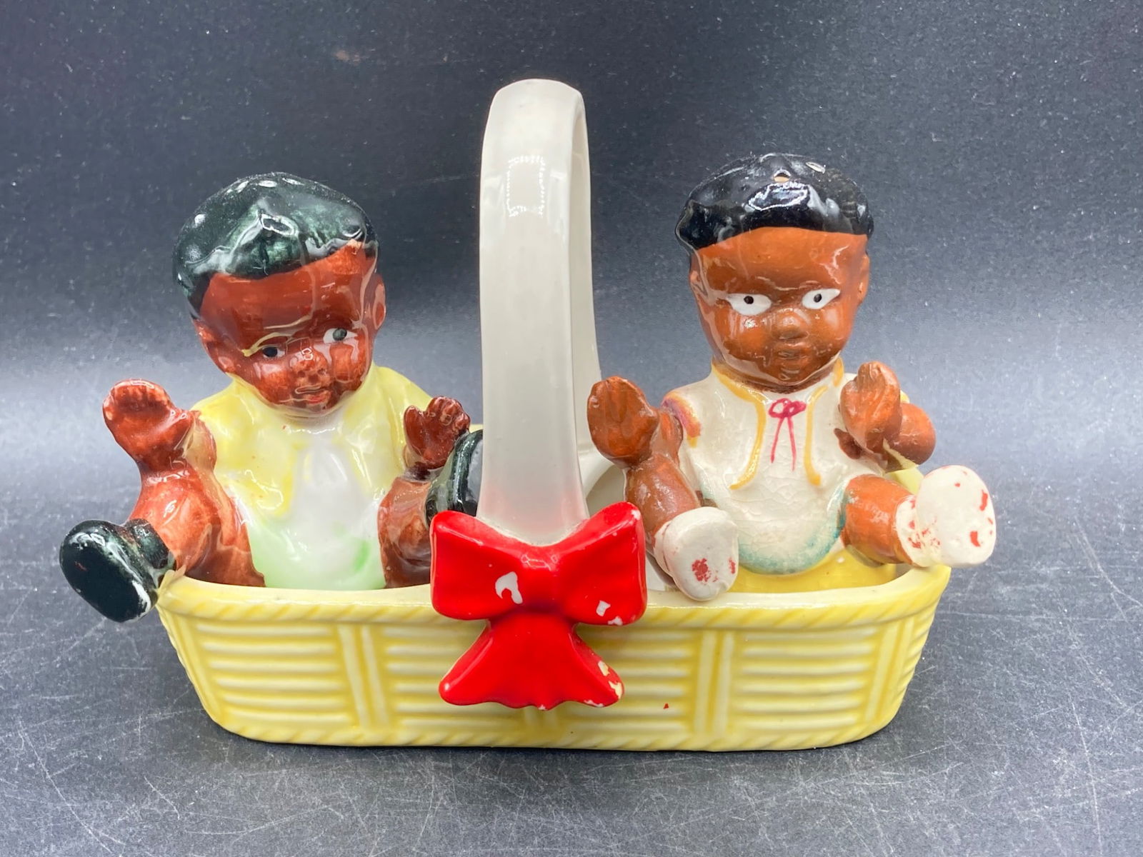 Japanese Black Americana Babies Porcelain Salt and Pepper Shaker Set with Basket Holder (1 of 13)