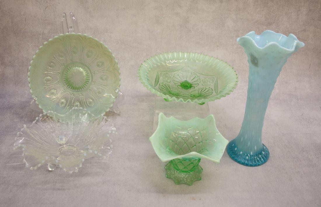 GROUP LOT OF OPALESCENT GLASS (1 of 2)
