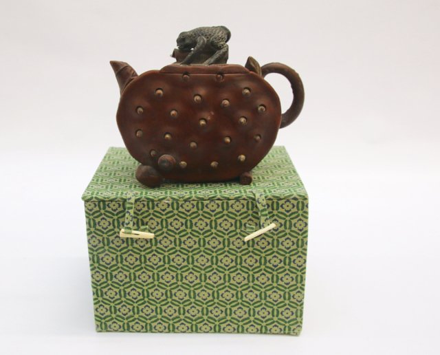 CHINESE REDWARE TEAPOT (1 of 9)