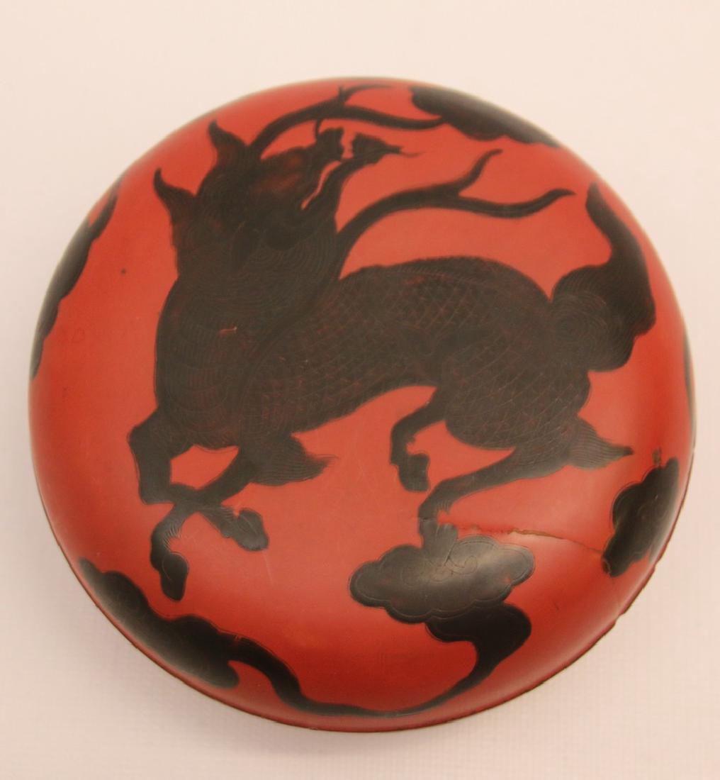 ORIENTAL LACQUERED BOX (1 of 3)