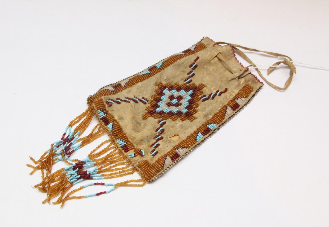 NATIVE AMERICAN BEADED LEATHER POUCH (1 of 2)