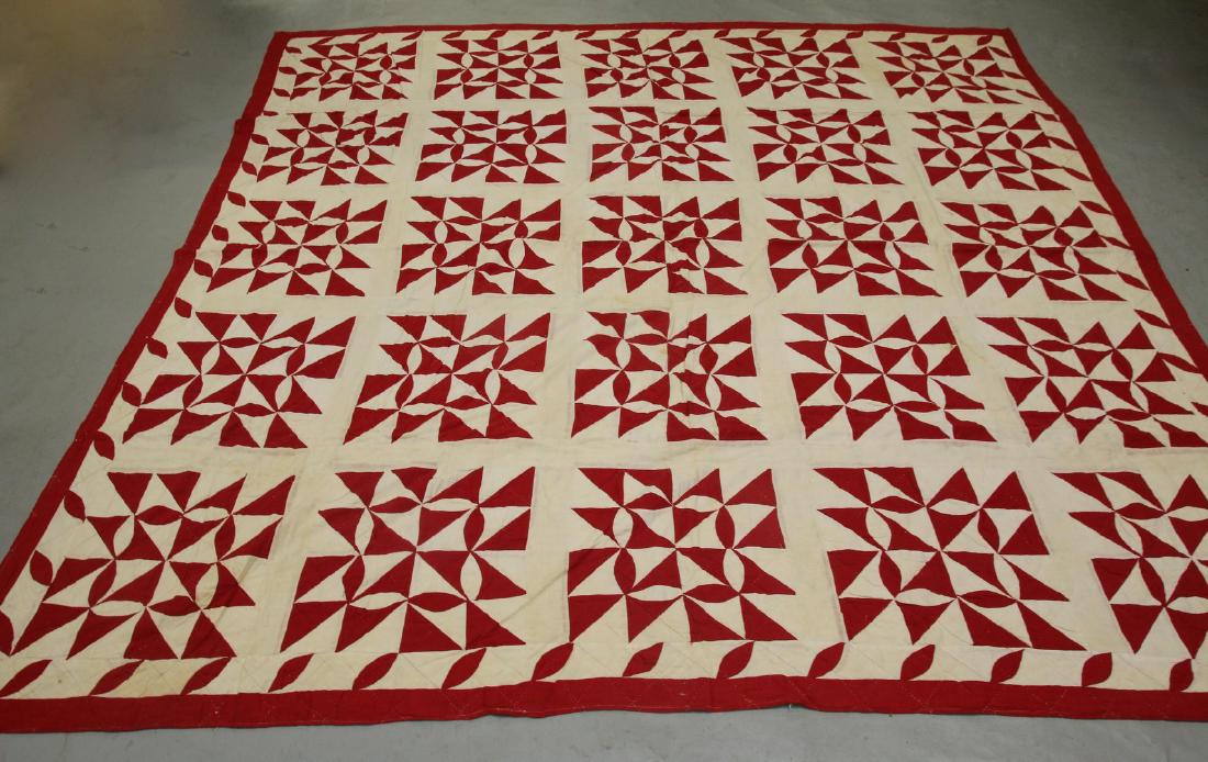 VINTAGE HANDMADE QUILT (1 of 2)