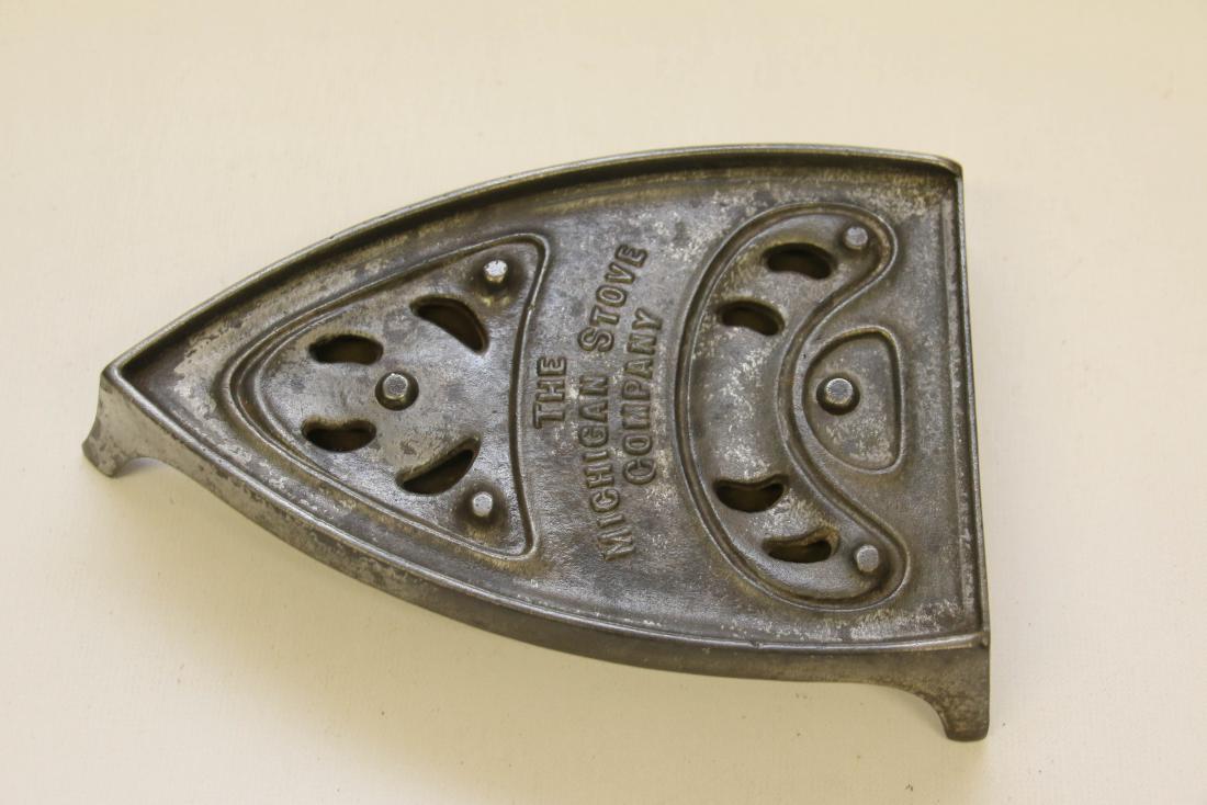 ADVERTISING TRIVET (1 of 3)