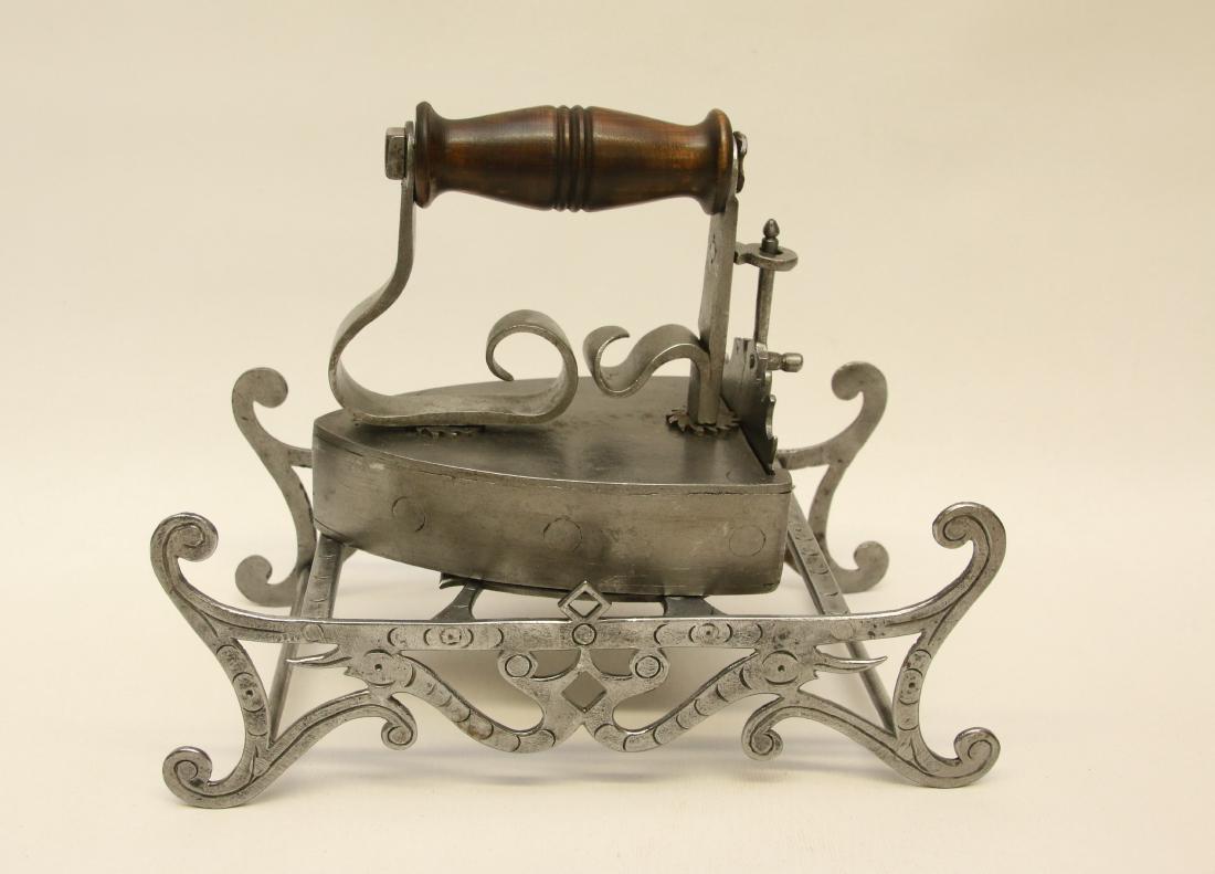 RARE UNUSUAL LIFT GATE SLUG IRON (1 of 5)