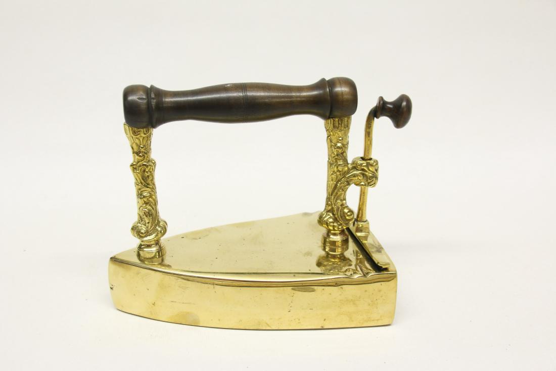 BRASS SLUG WITH LIFT GATE AND ORNATE POSTS: BRASS SLUG WITH LIFT GATE AND ORNATE POSTS Dimensions: 8"