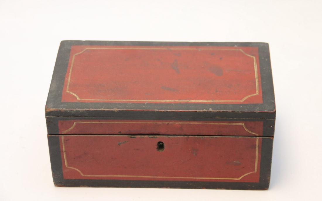 PAINT DECORATED BOX (1 of 6)