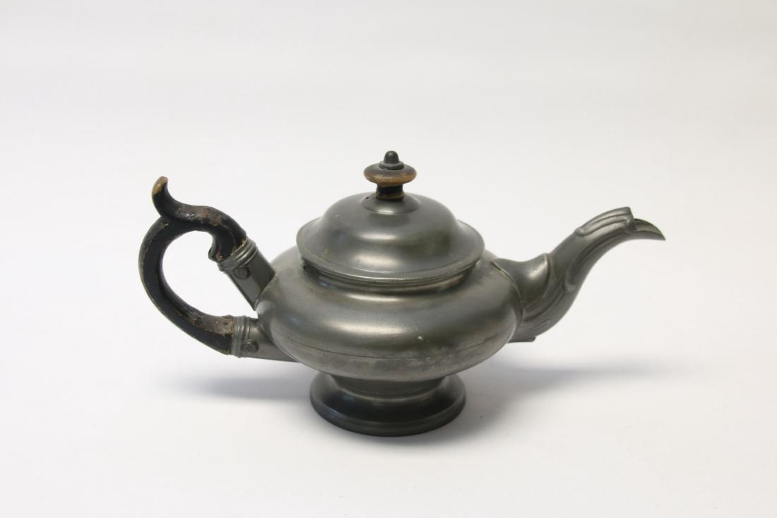 19th CENTURY PEWTER TEA POT (1 of 3)